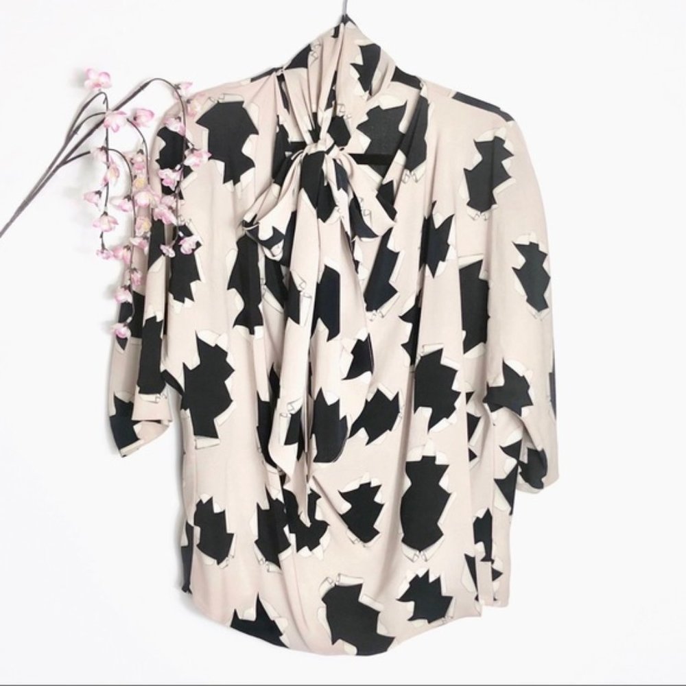 Diane Von Furstenberg Beige & Black Printed Cowl Neckline w/ Self Tie Top